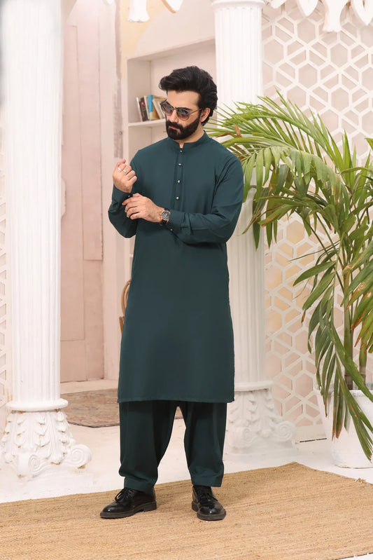 Enchanted Jade: Evergreen Shalwar Kameez for Men